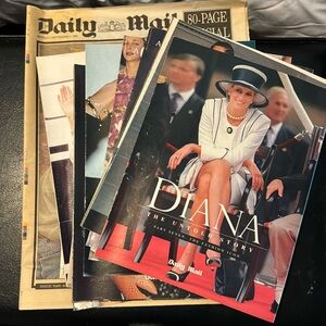 Collectors collection of Daily Mail of Princess Diana; 16 items;